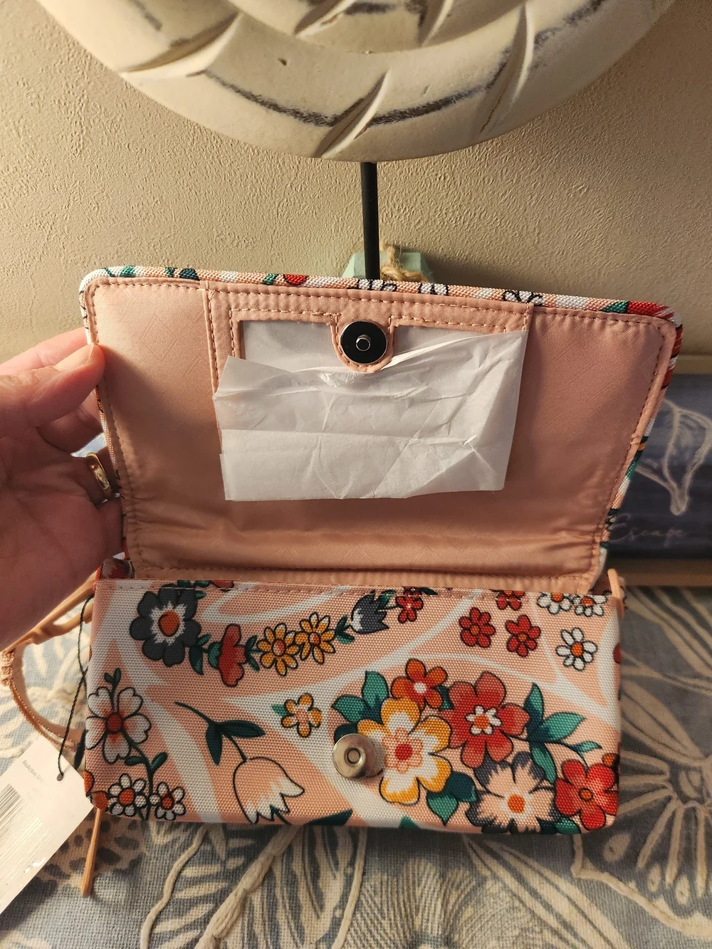 NWT!  Vera Bradley Pink Floral Crossbody Wallet